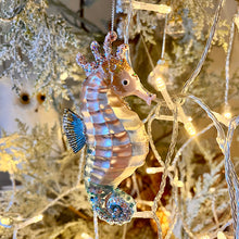 Load image into Gallery viewer, 13cmH Glass Christmas Seahorse Christmas Decoration
