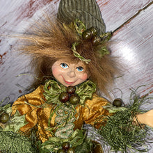 Load image into Gallery viewer, ONLINE EXCLUSIVE ONLY 26cmH Lucinda Eldin Woodland Christmas Elf
